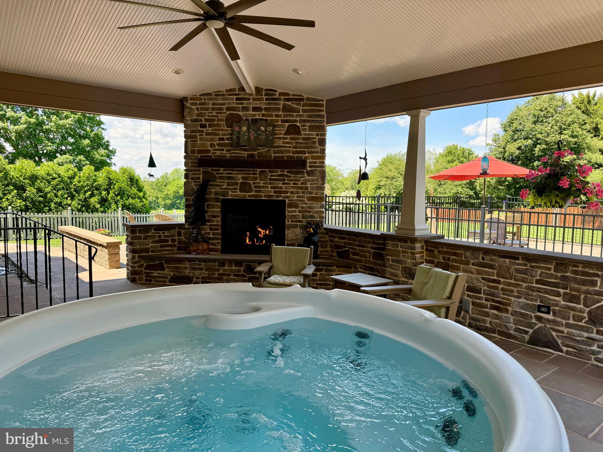 NORTH HILLS - Residential