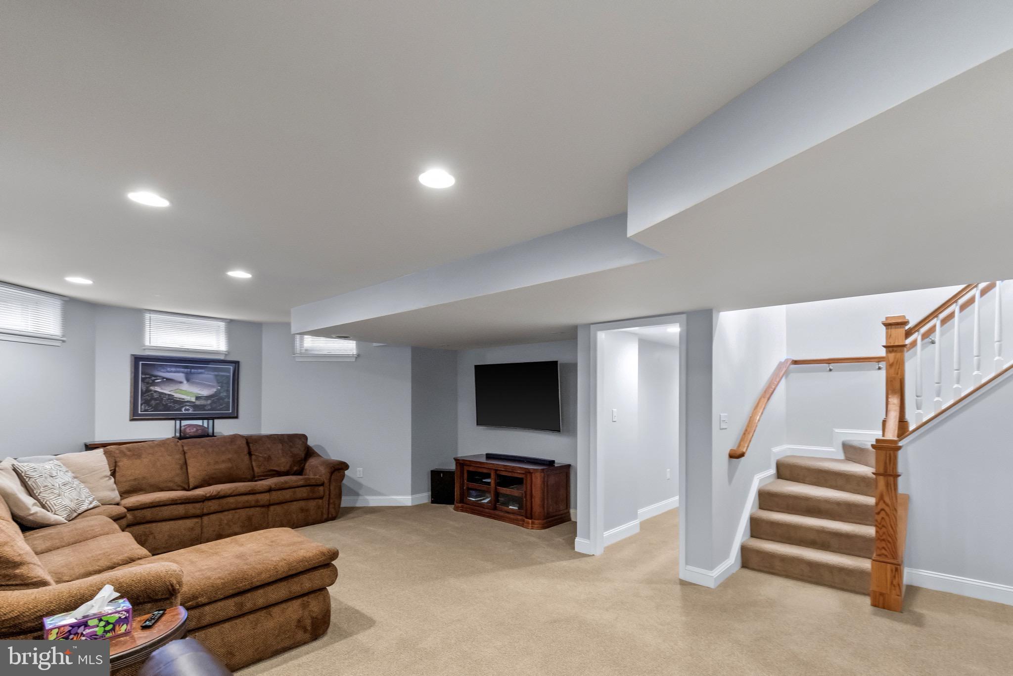 NORTH HILLS - Residential