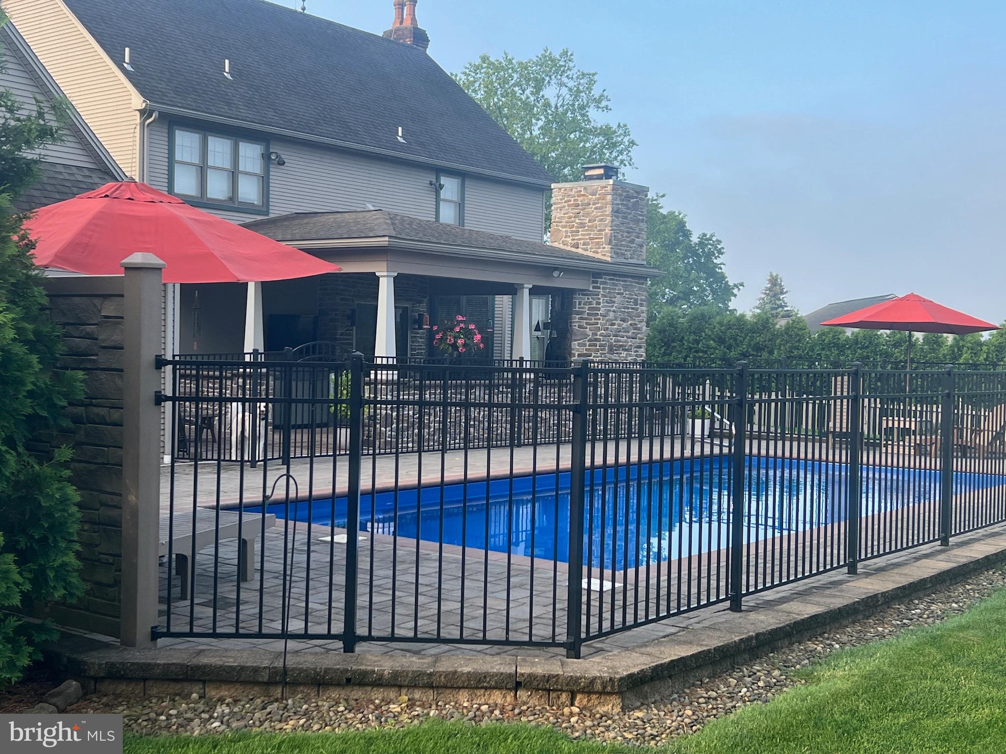 NORTH HILLS - Residential