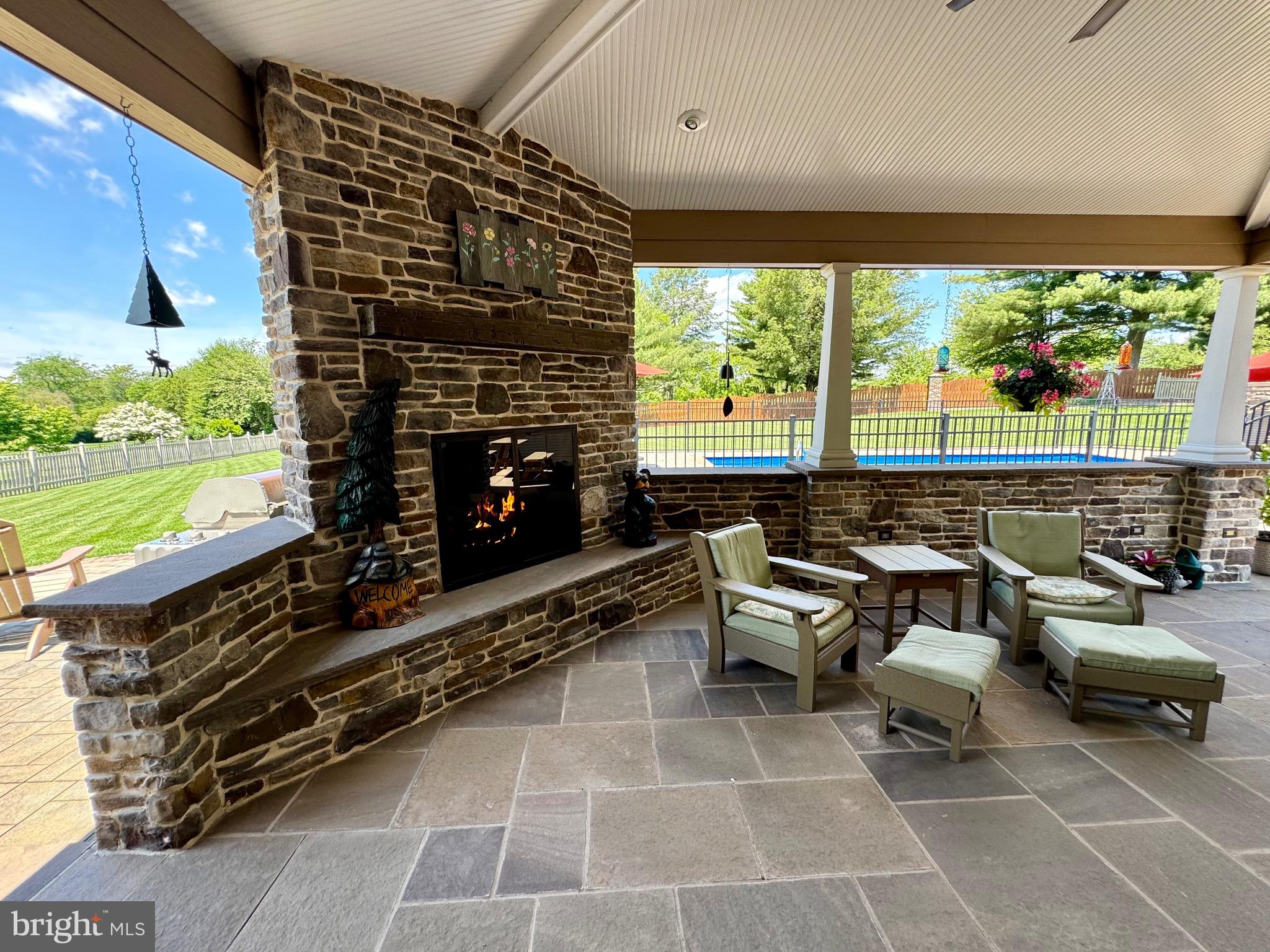 NORTH HILLS - Residential