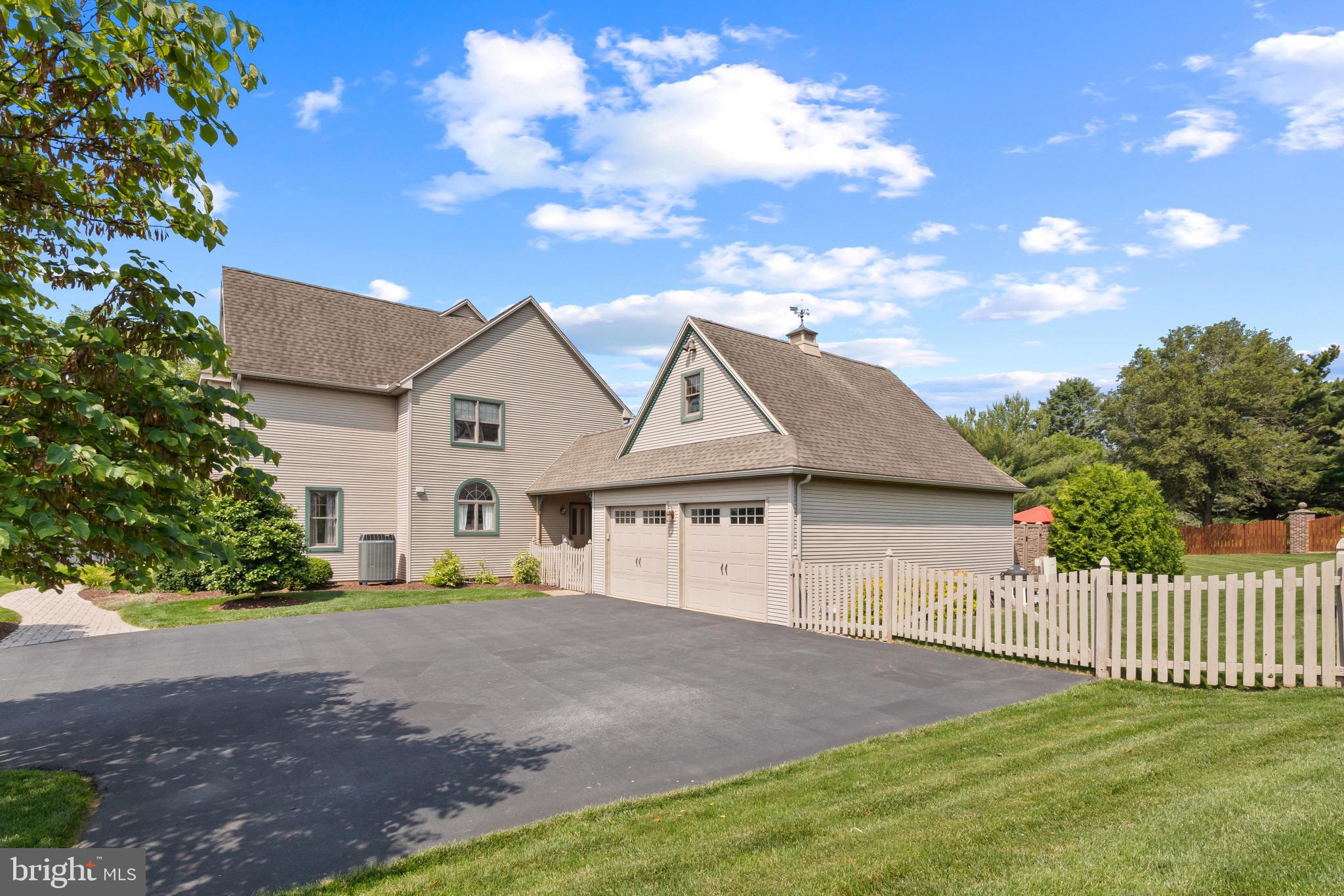 NORTH HILLS - Residential