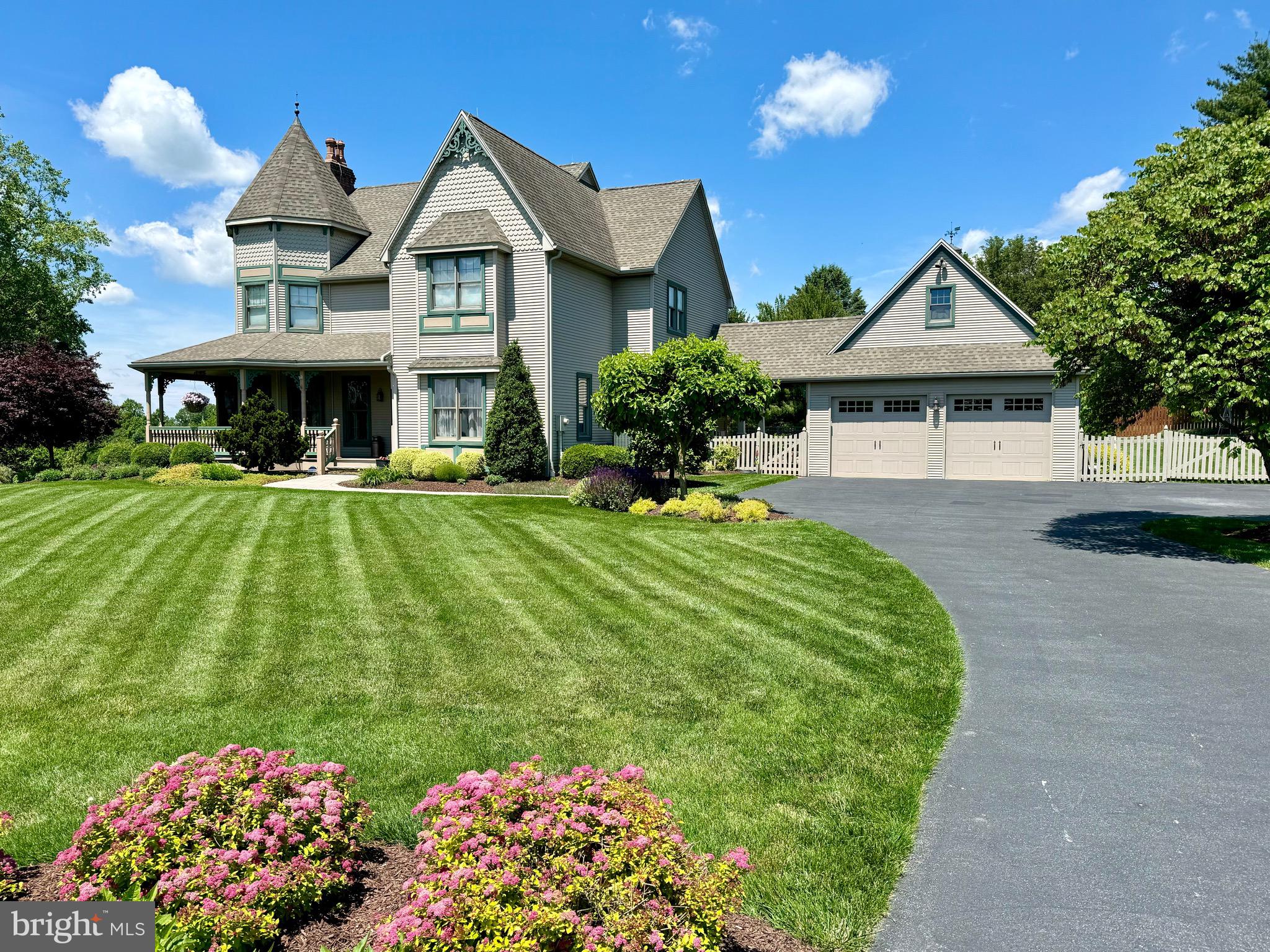 NORTH HILLS - Residential