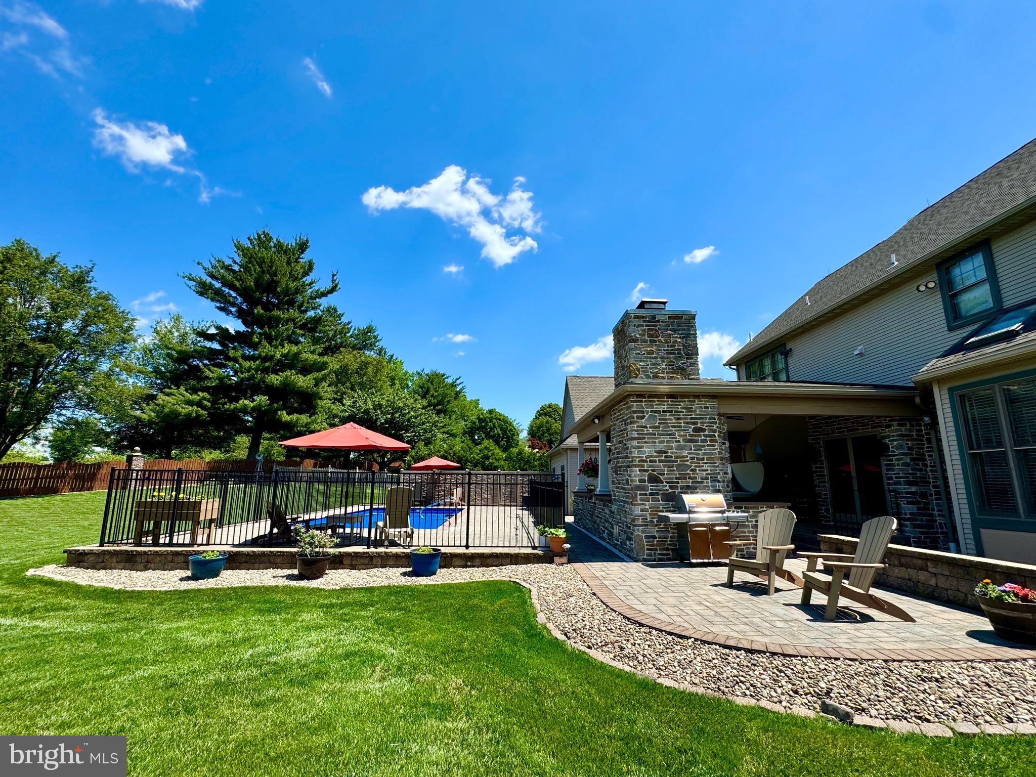 NORTH HILLS - Residential