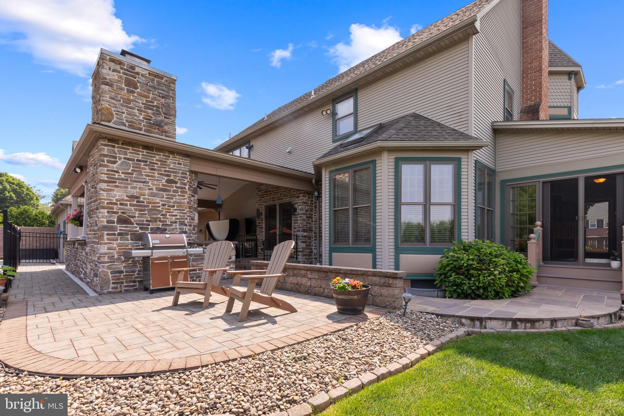 NORTH HILLS - Residential