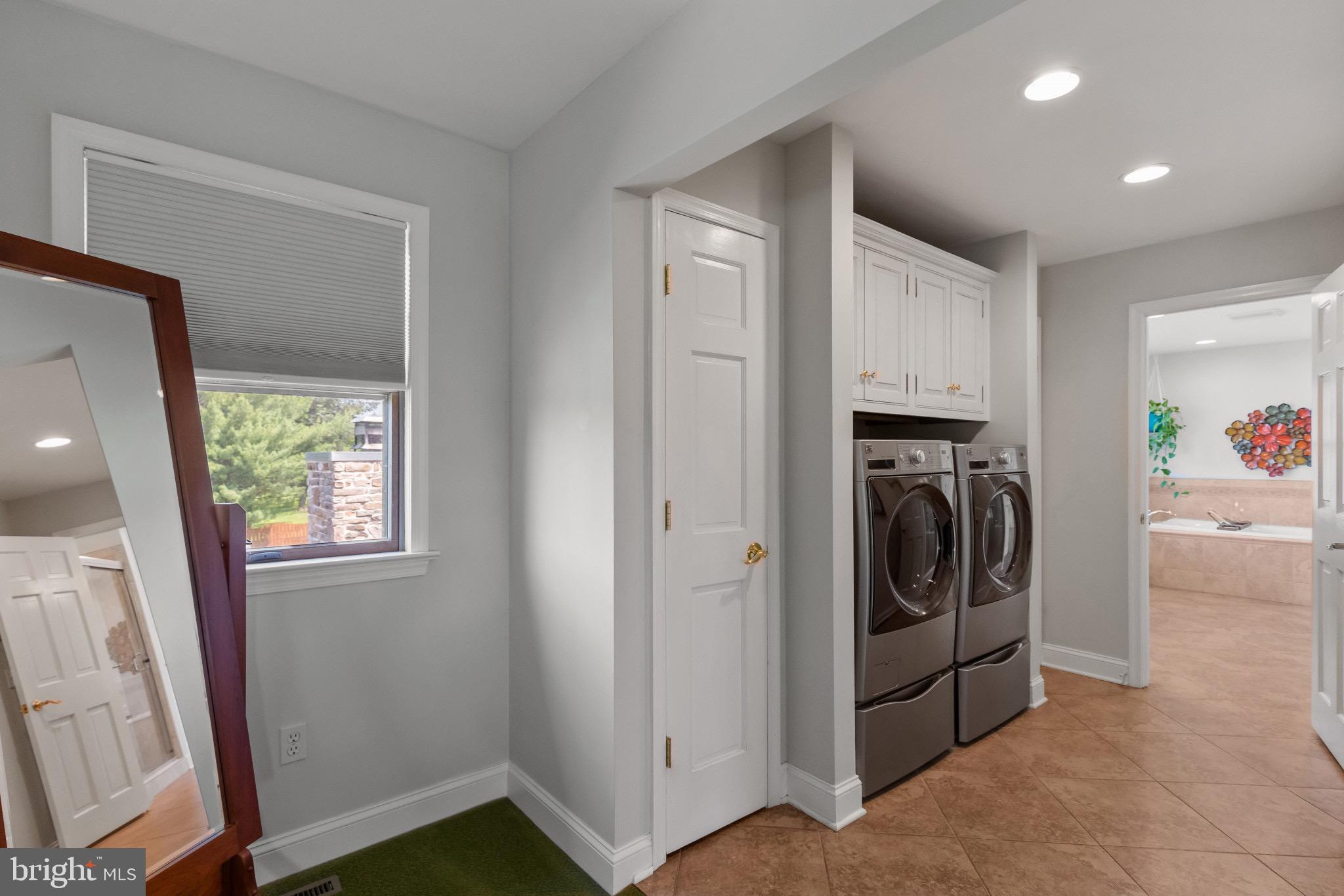 NORTH HILLS - Residential