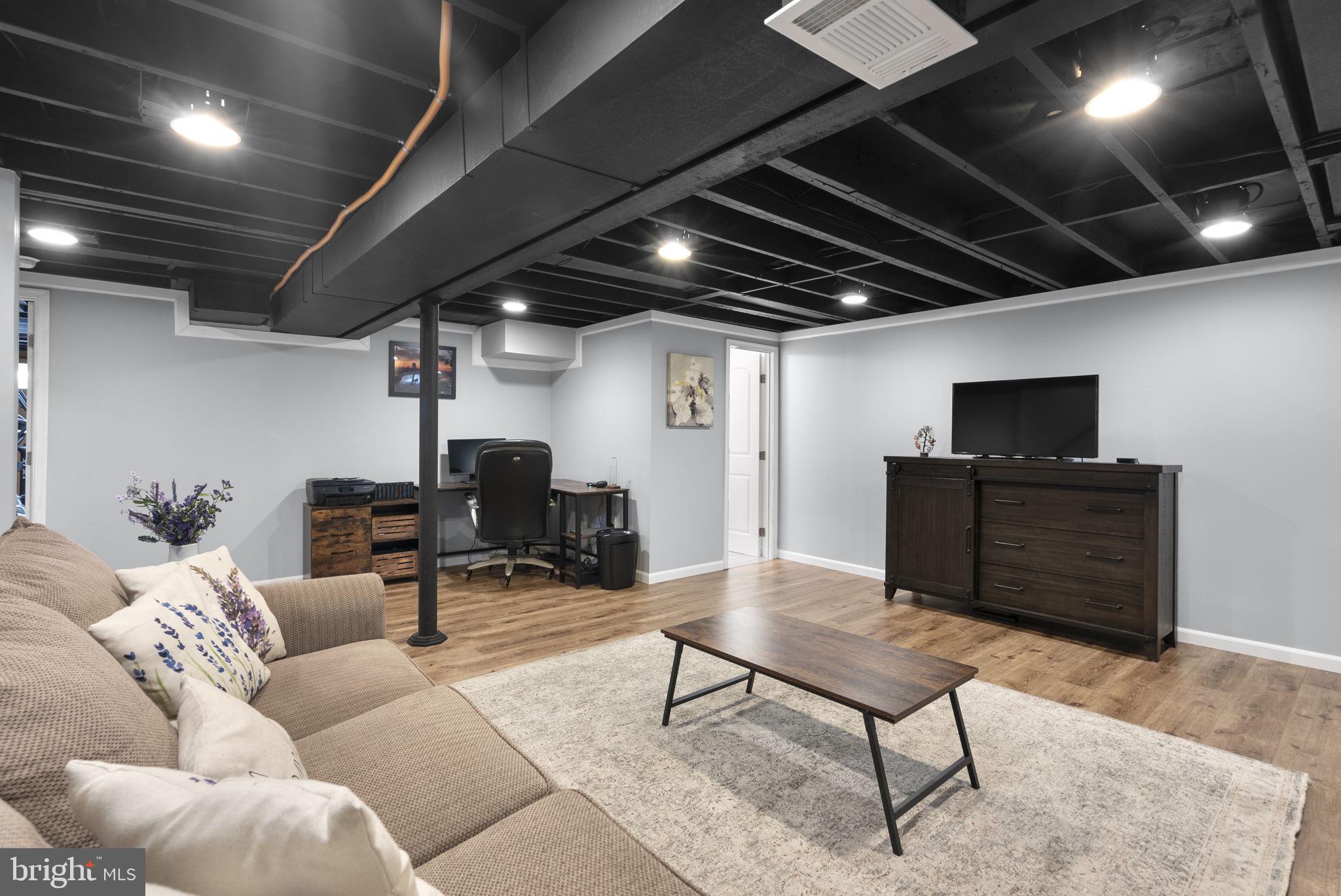 RIPPLING ESTATES - Residential