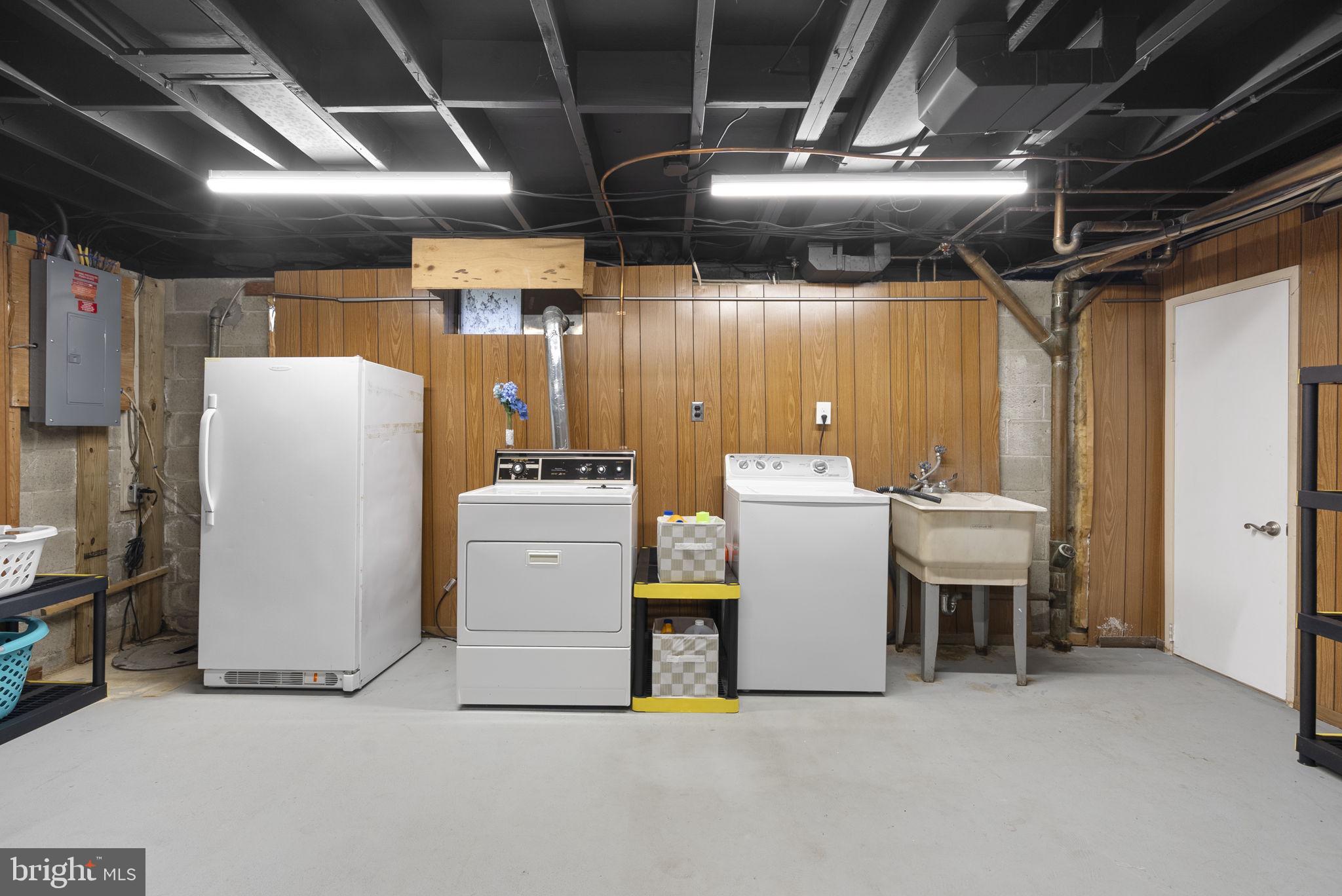 RIPPLING ESTATES - Residential