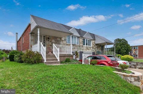 Townhouse For Sale - 9731 Hoff Street<br/> PHILADELPHIA, PA 19115
