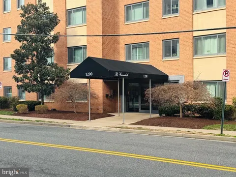 1200 Arlington Ridge Unit 505, Arlington, VA MLS: VAAR2054716