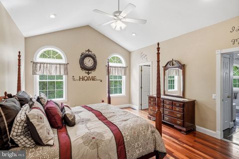 Tiny photo for 8 Cliff Court, SEWELL, NJ 08080 (MLS # NJGL2071568)
