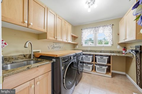 Tiny photo for 8 Cliff Court, SEWELL, NJ 08080 (MLS # NJGL2071568)