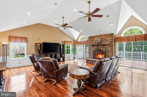 Tiny photo for 8 Cliff Court, SEWELL, NJ 08080 (MLS # NJGL2071568)