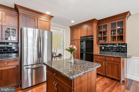 Tiny photo for 8 Cliff Court, SEWELL, NJ 08080 (MLS # NJGL2071568)