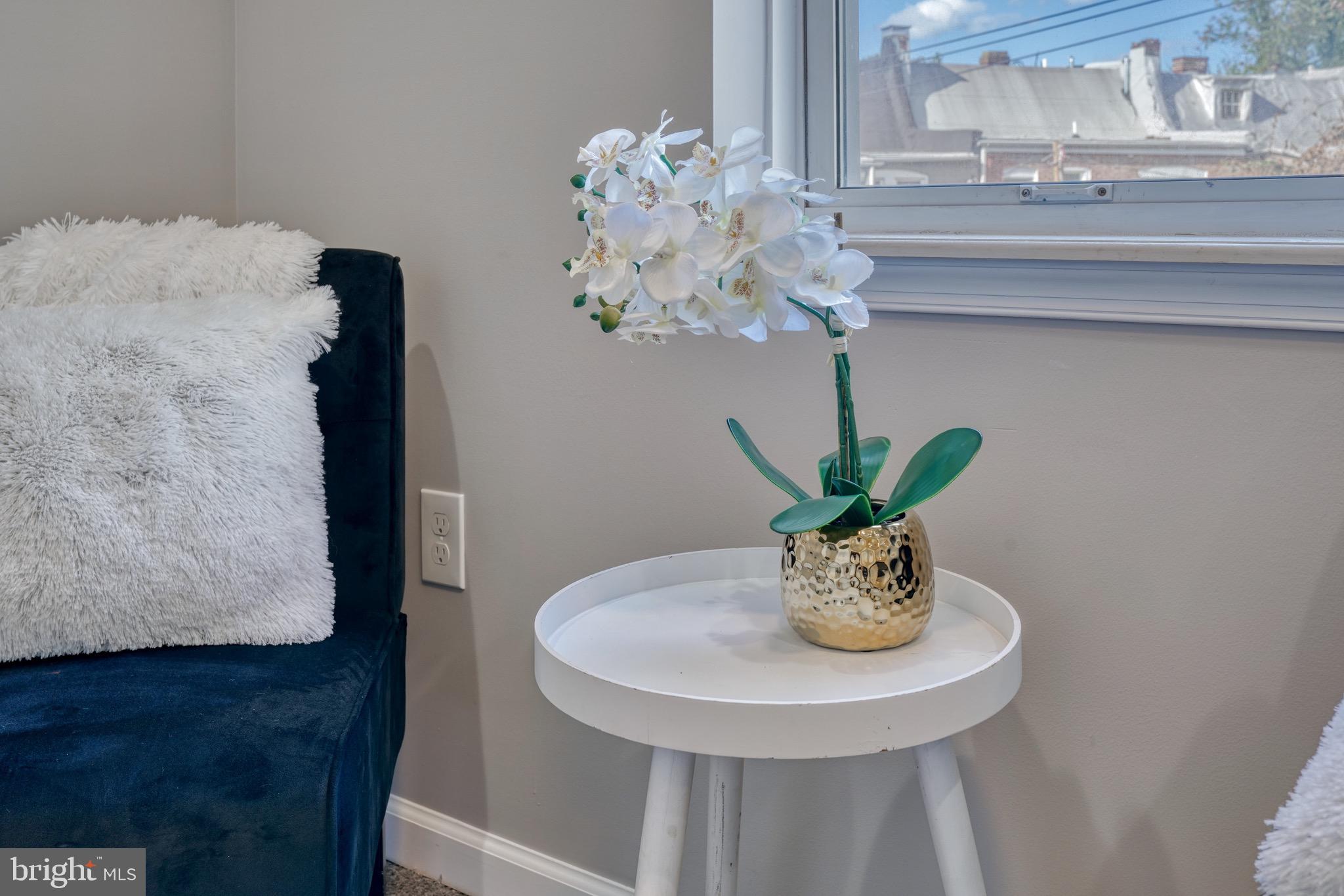 LIBERTY SQUARE - Residential