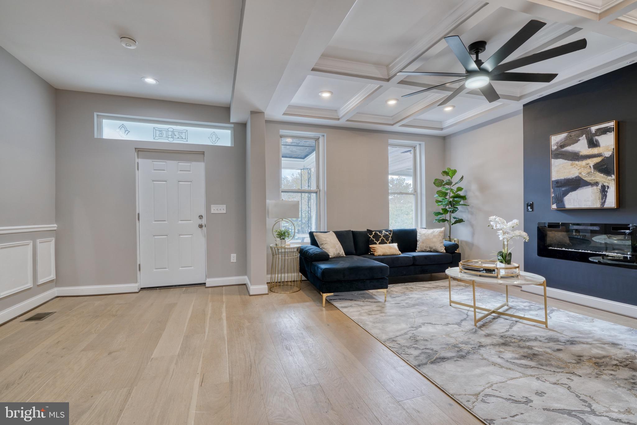 LIBERTY SQUARE - Residential