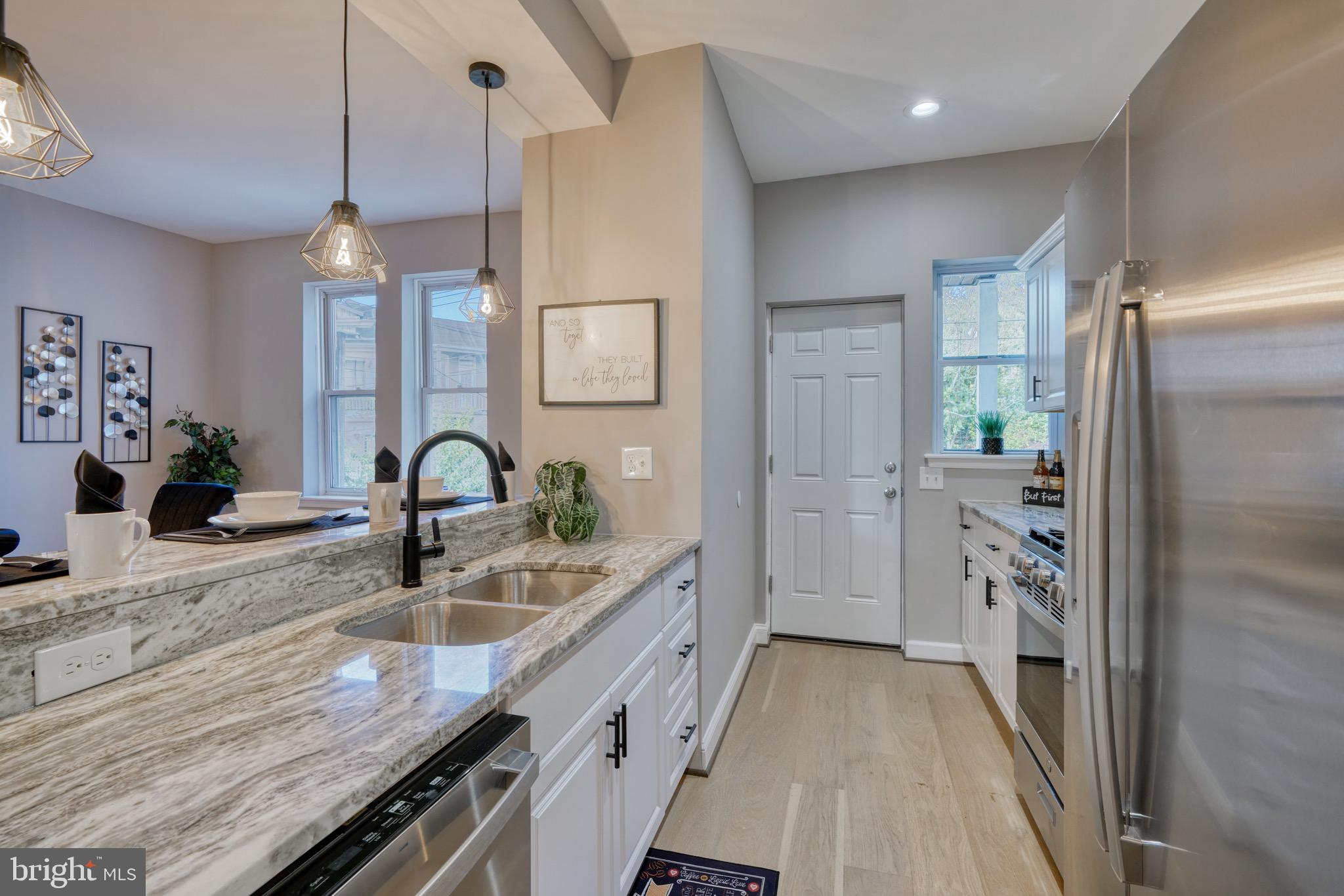 LIBERTY SQUARE - Residential