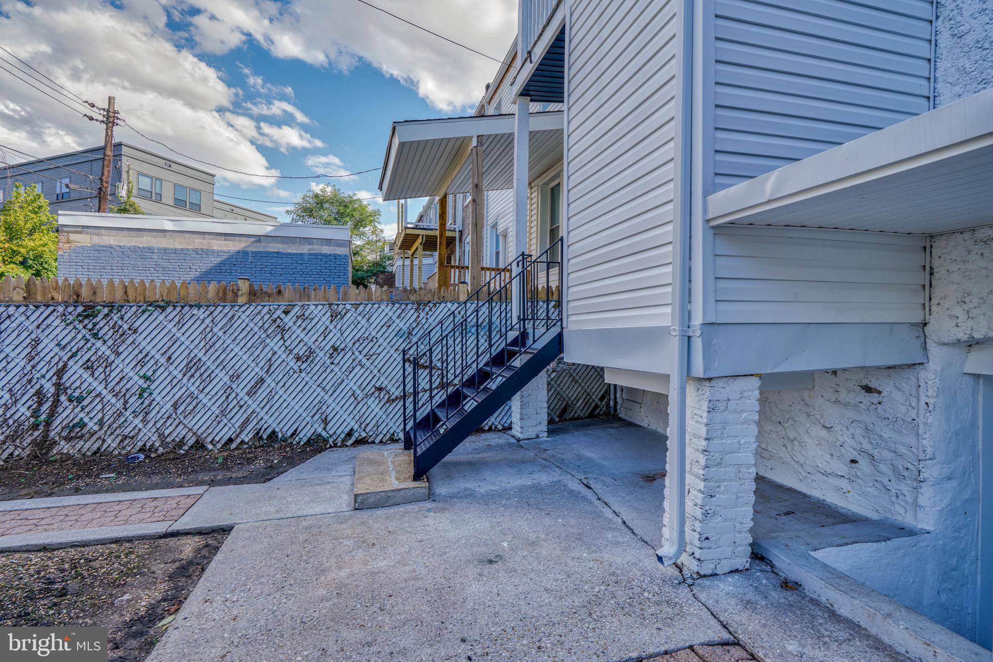 LIBERTY SQUARE - Residential