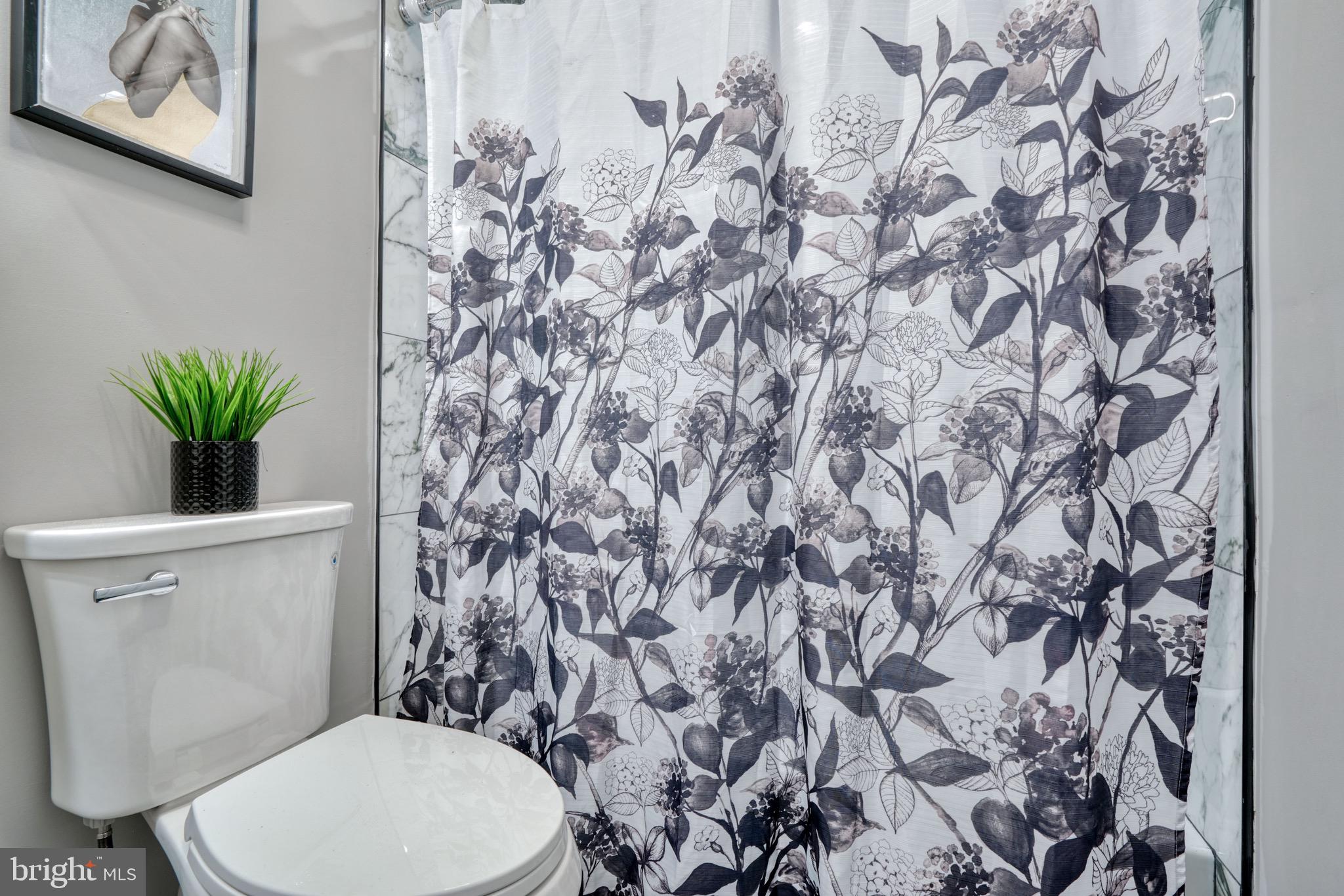 LIBERTY SQUARE - Residential