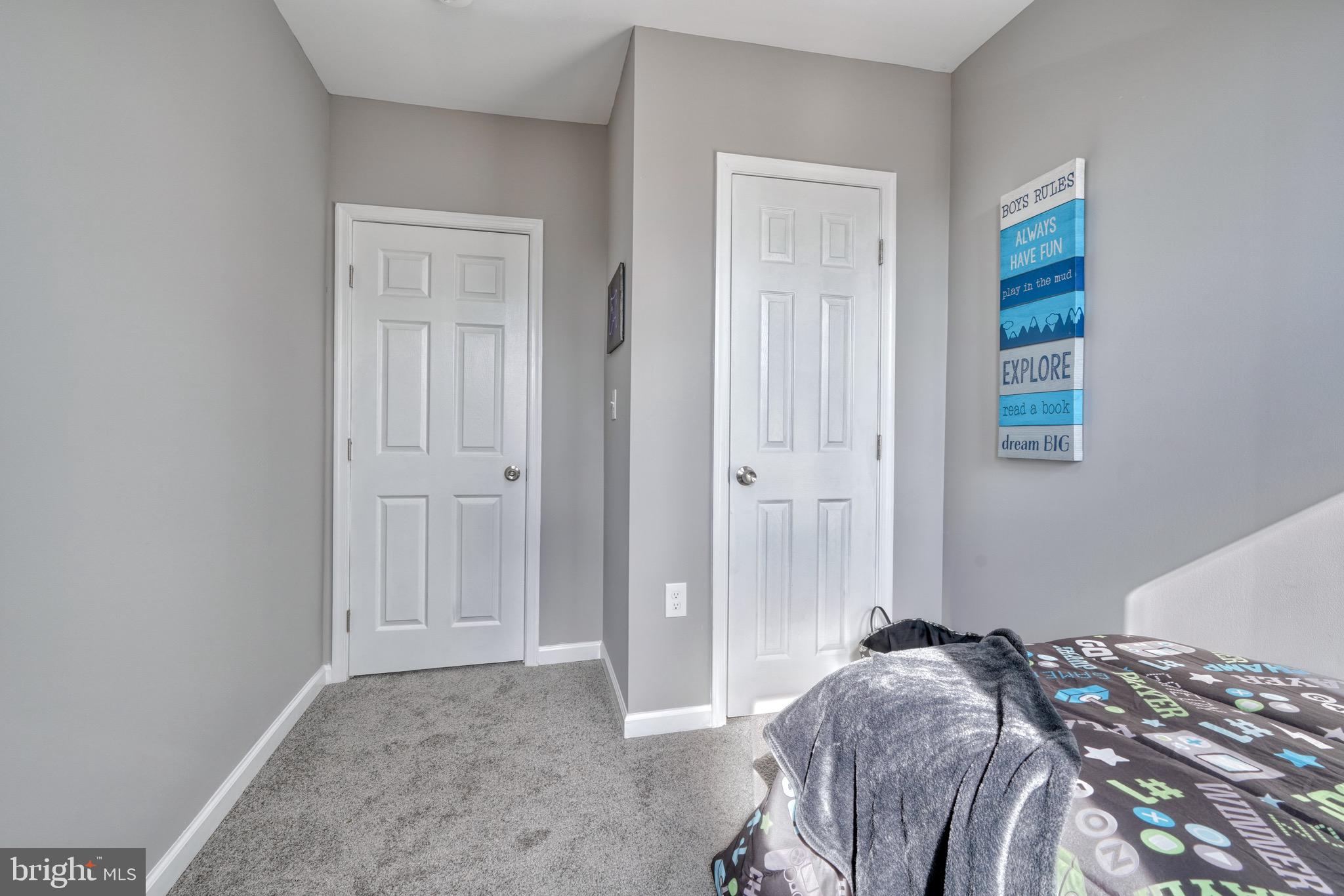 LIBERTY SQUARE - Residential