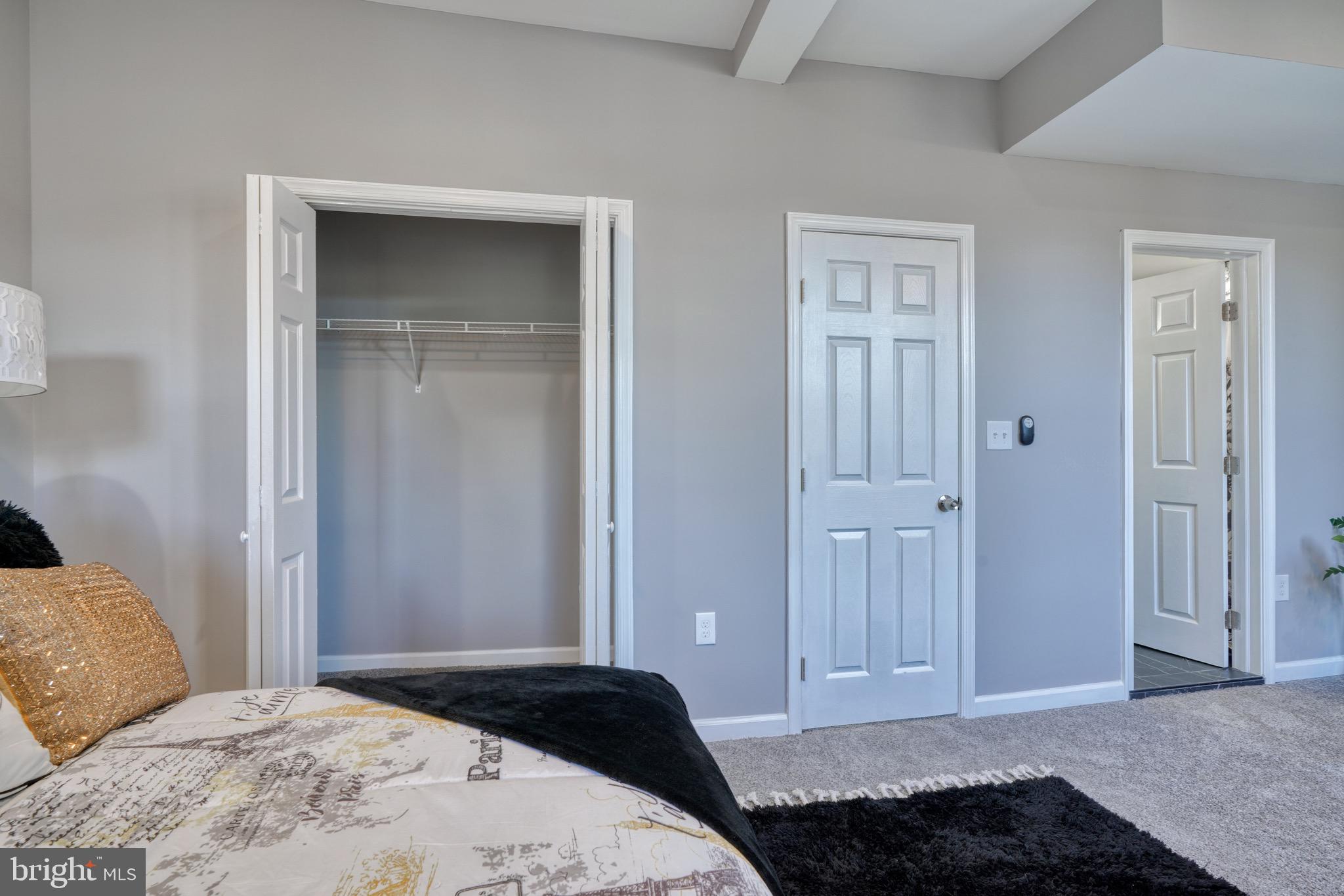 LIBERTY SQUARE - Residential