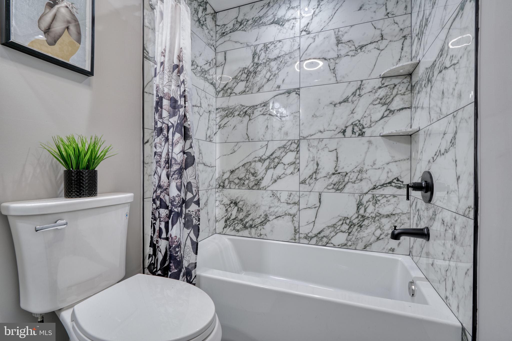 LIBERTY SQUARE - Residential