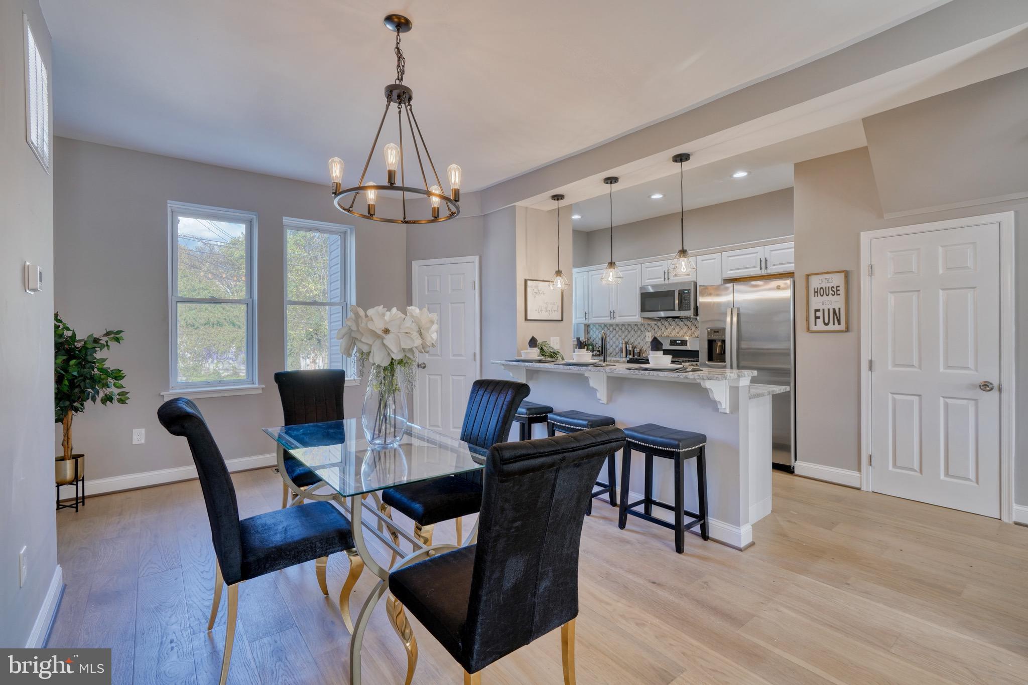 LIBERTY SQUARE - Residential