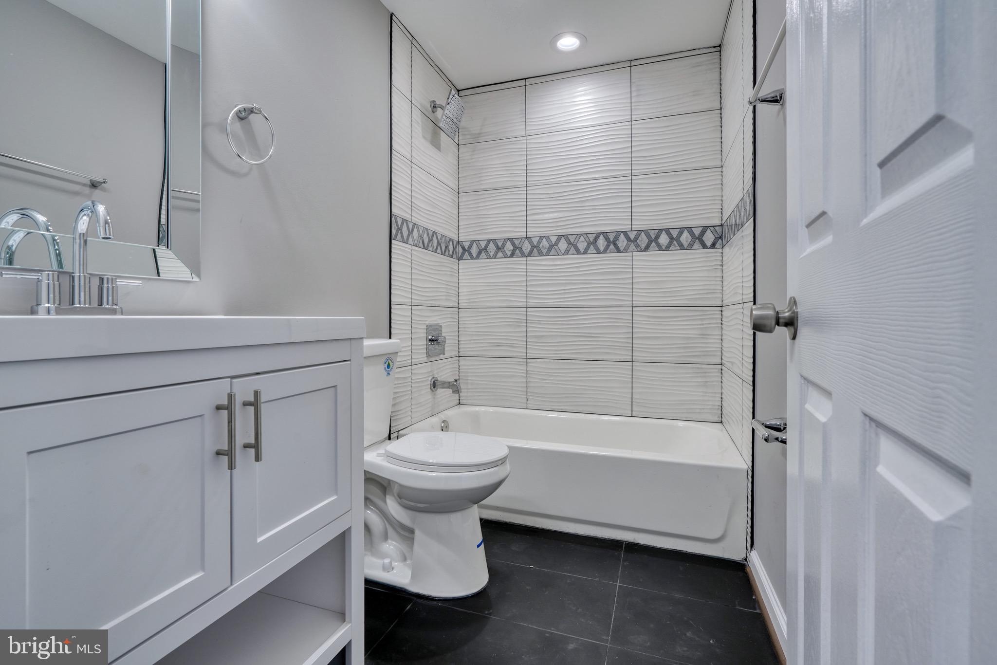 LIBERTY SQUARE - Residential