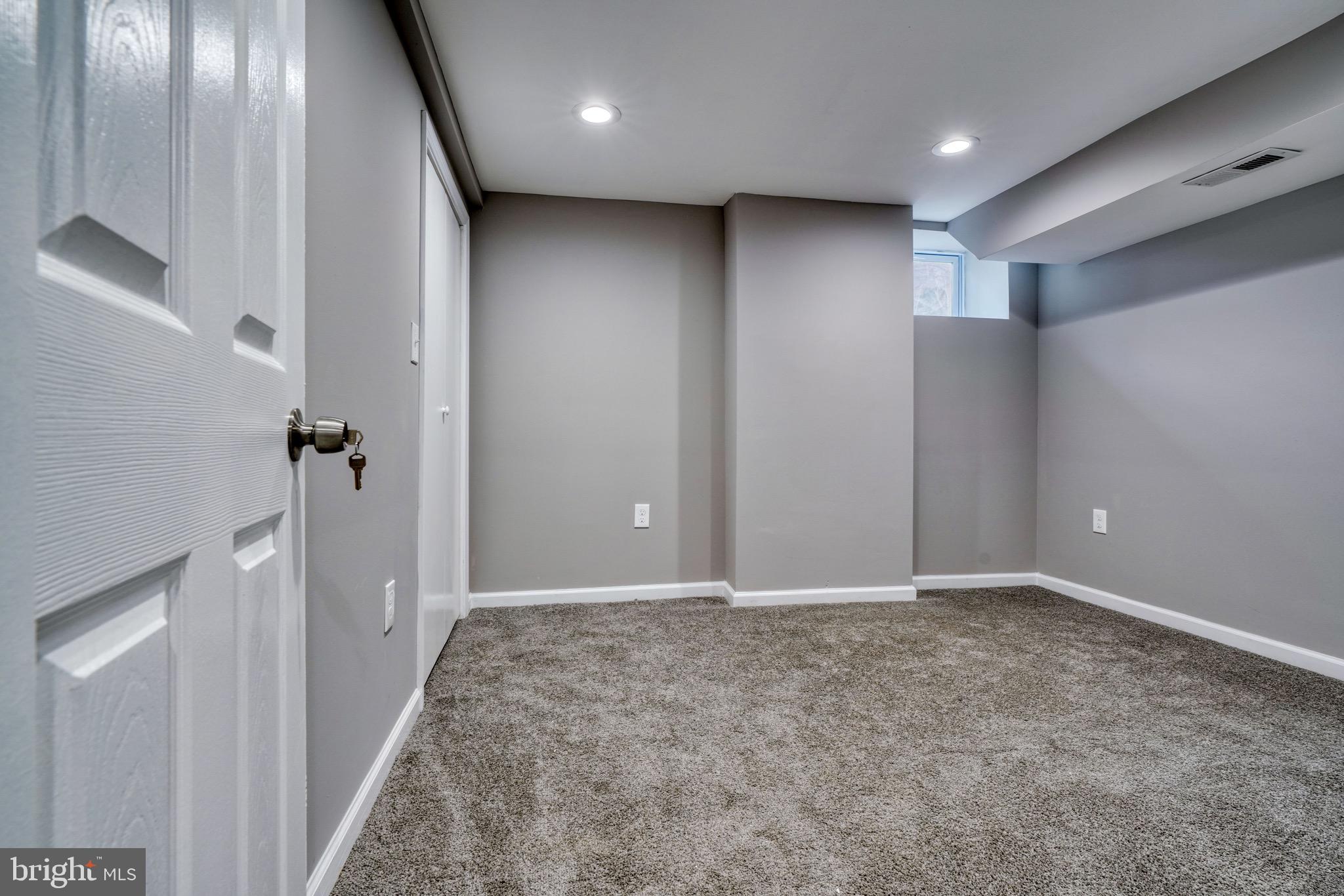 LIBERTY SQUARE - Residential