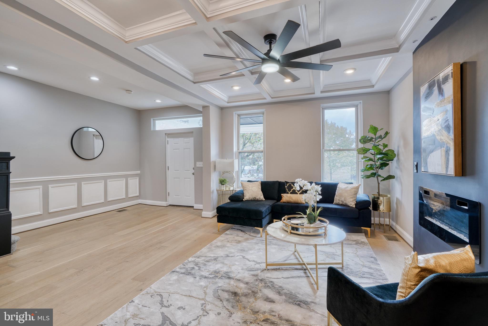 LIBERTY SQUARE - Residential