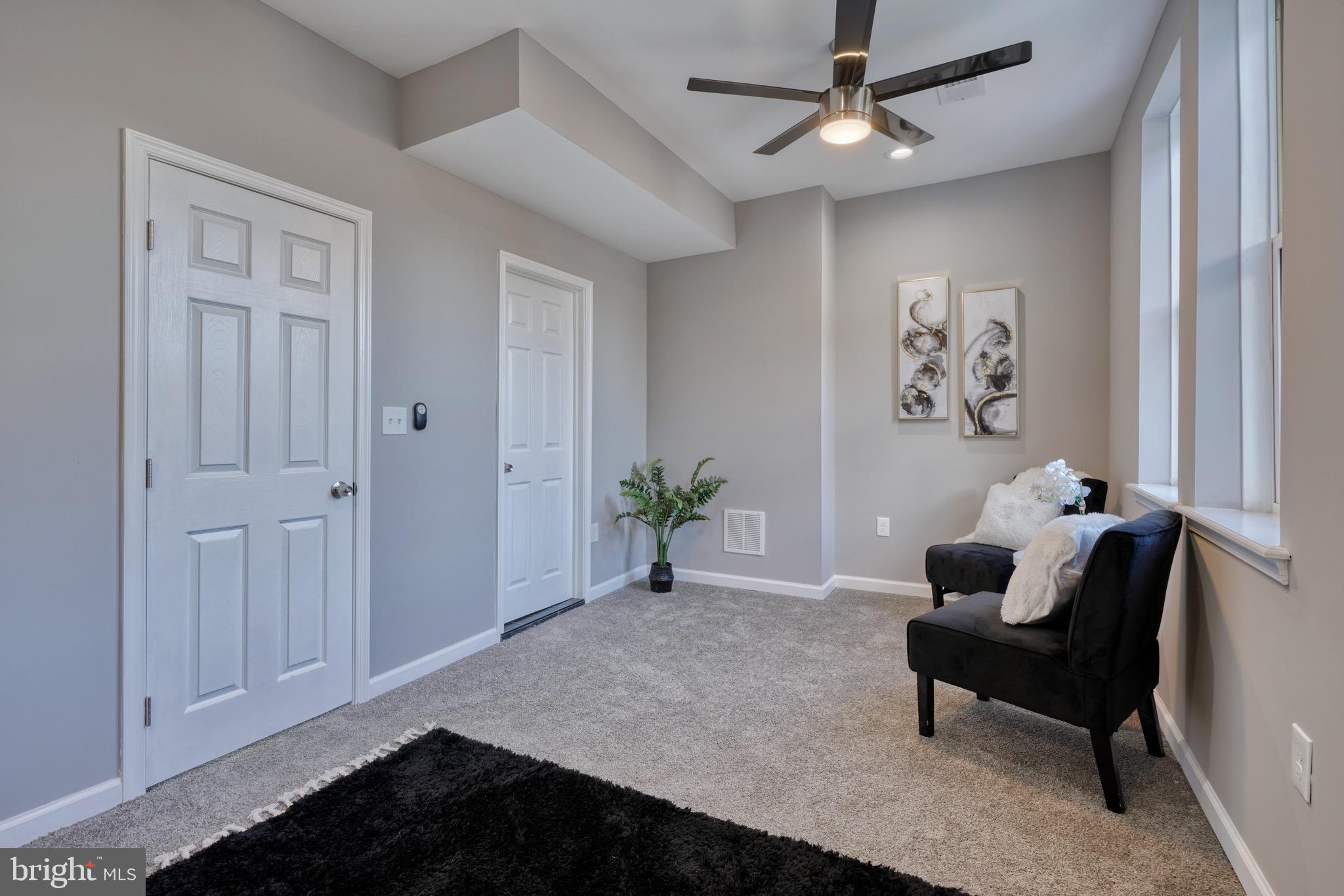 LIBERTY SQUARE - Residential