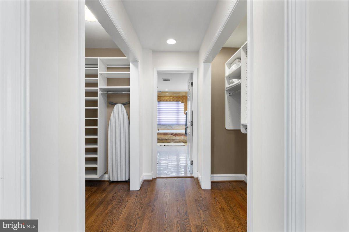 PALISADES PARK - Residential