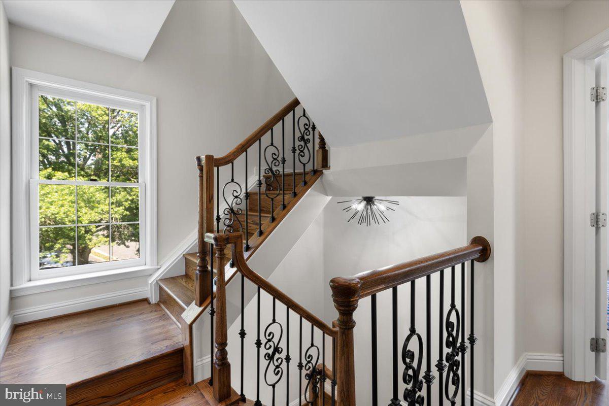 PALISADES PARK - Residential