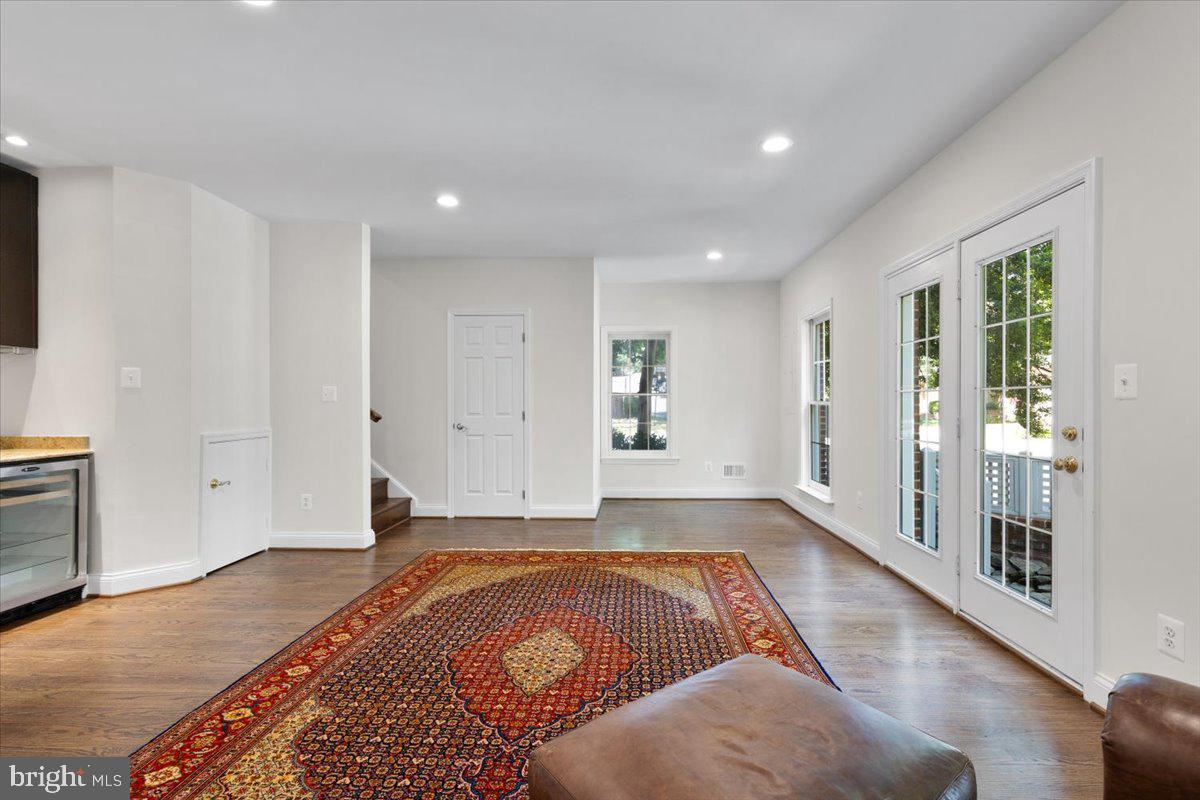 PALISADES PARK - Residential