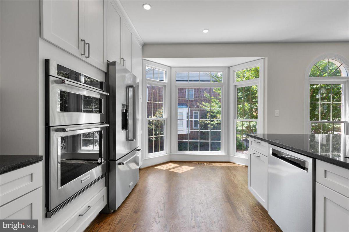 PALISADES PARK - Residential