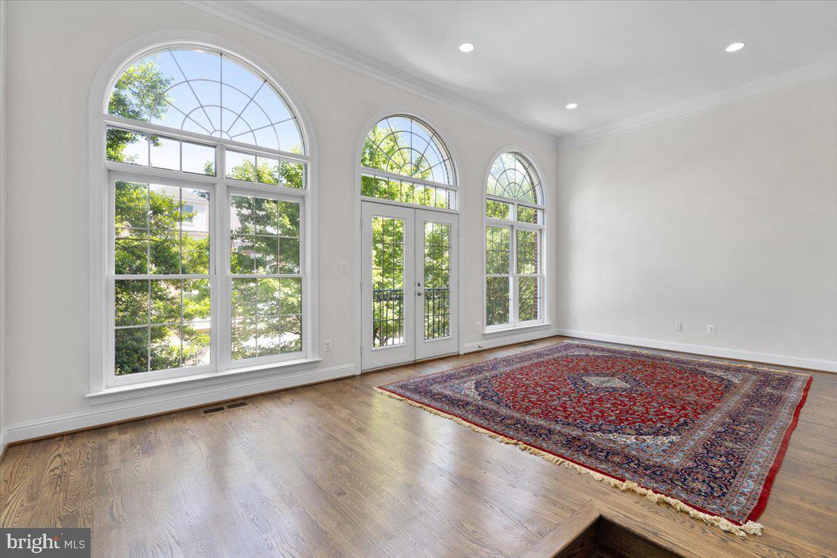 PALISADES PARK - Residential