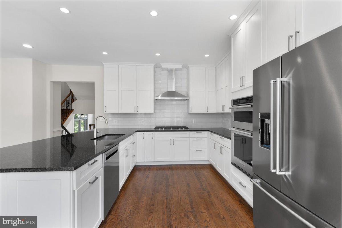 PALISADES PARK - Residential