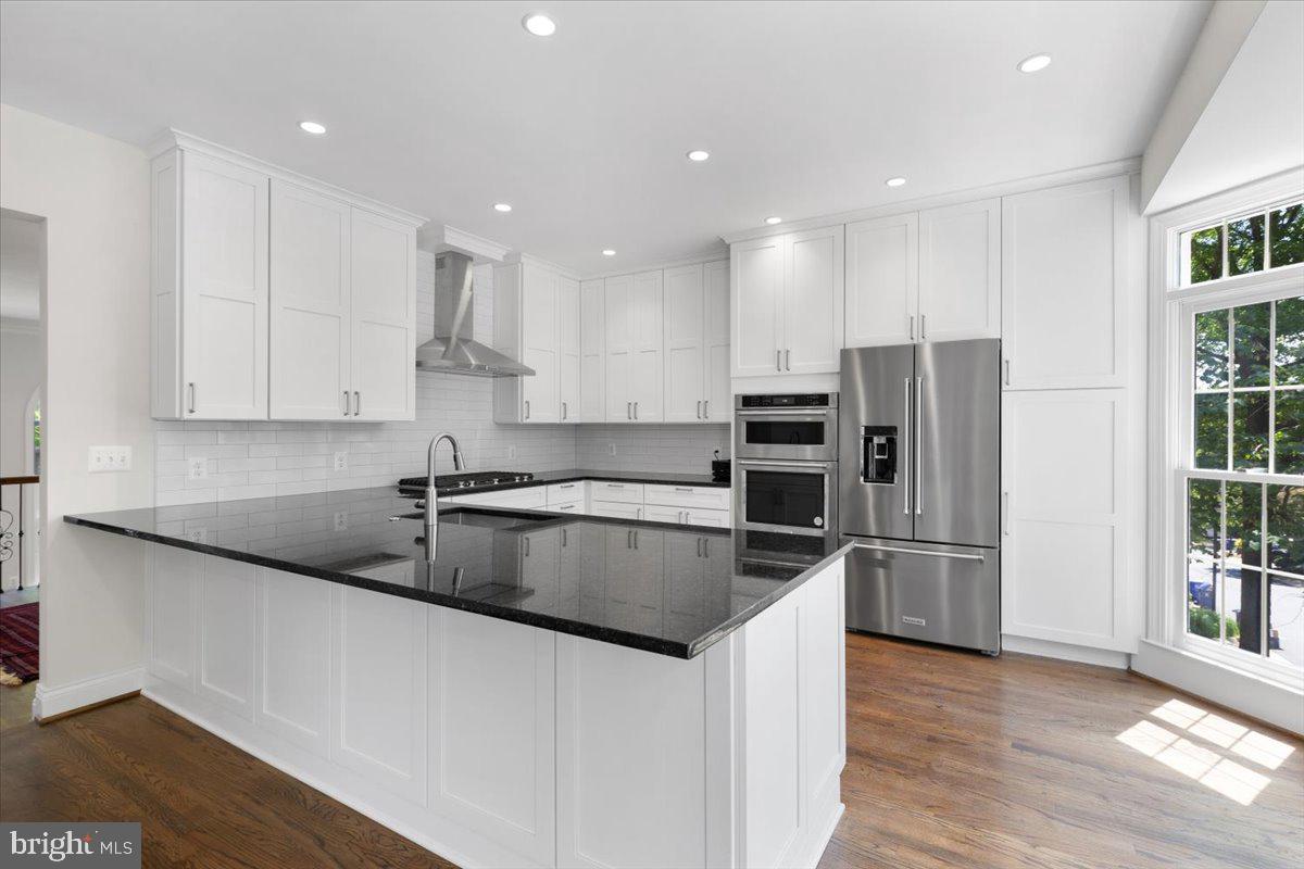 PALISADES PARK - Residential