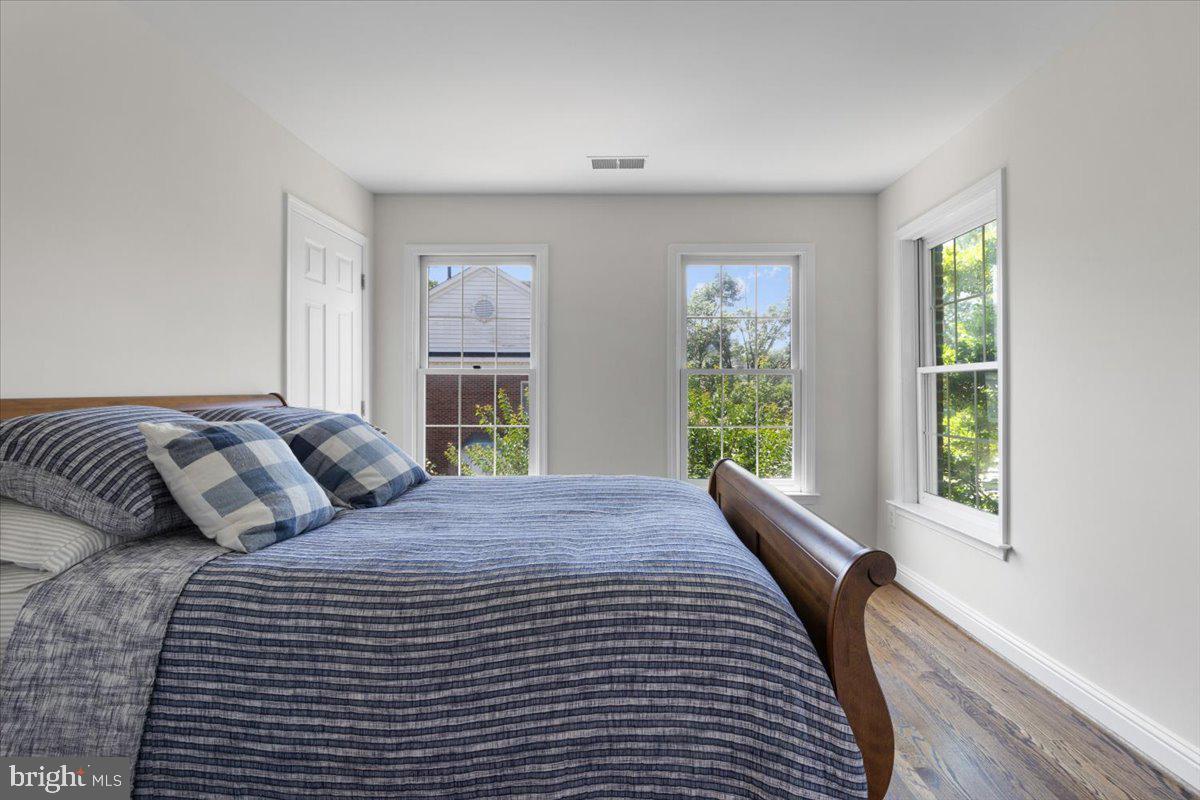 PALISADES PARK - Residential