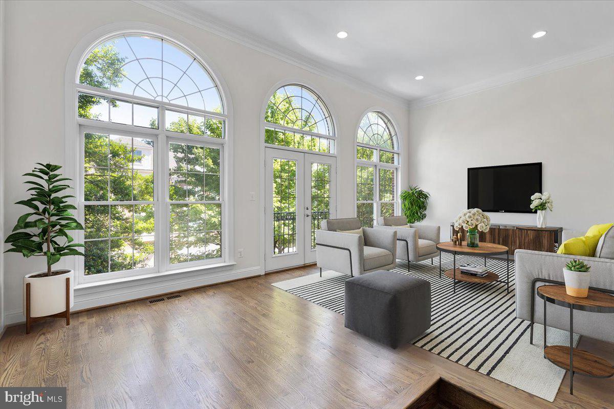 PALISADES PARK - Residential