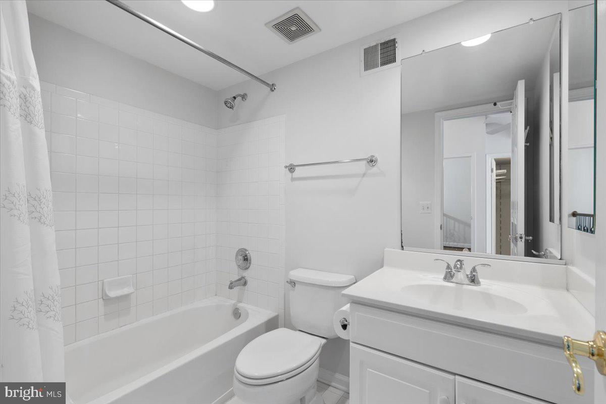 PALISADES PARK - Residential