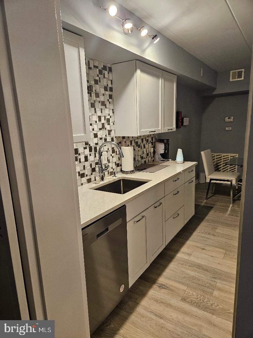 GLENVALE CONDO - Residential