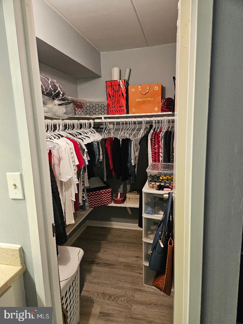 GLENVALE CONDO - Residential