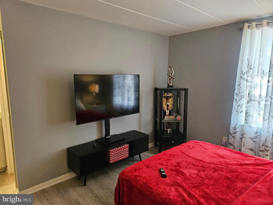 GLENVALE CONDO - Residential