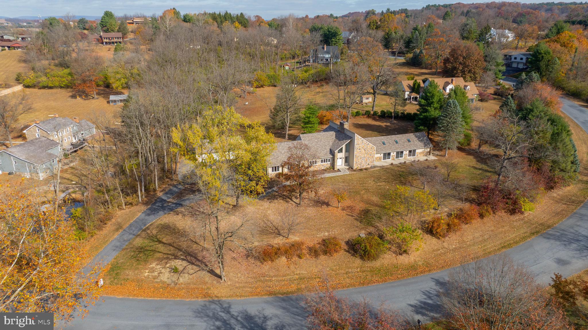 574 SCENIC DRIVE