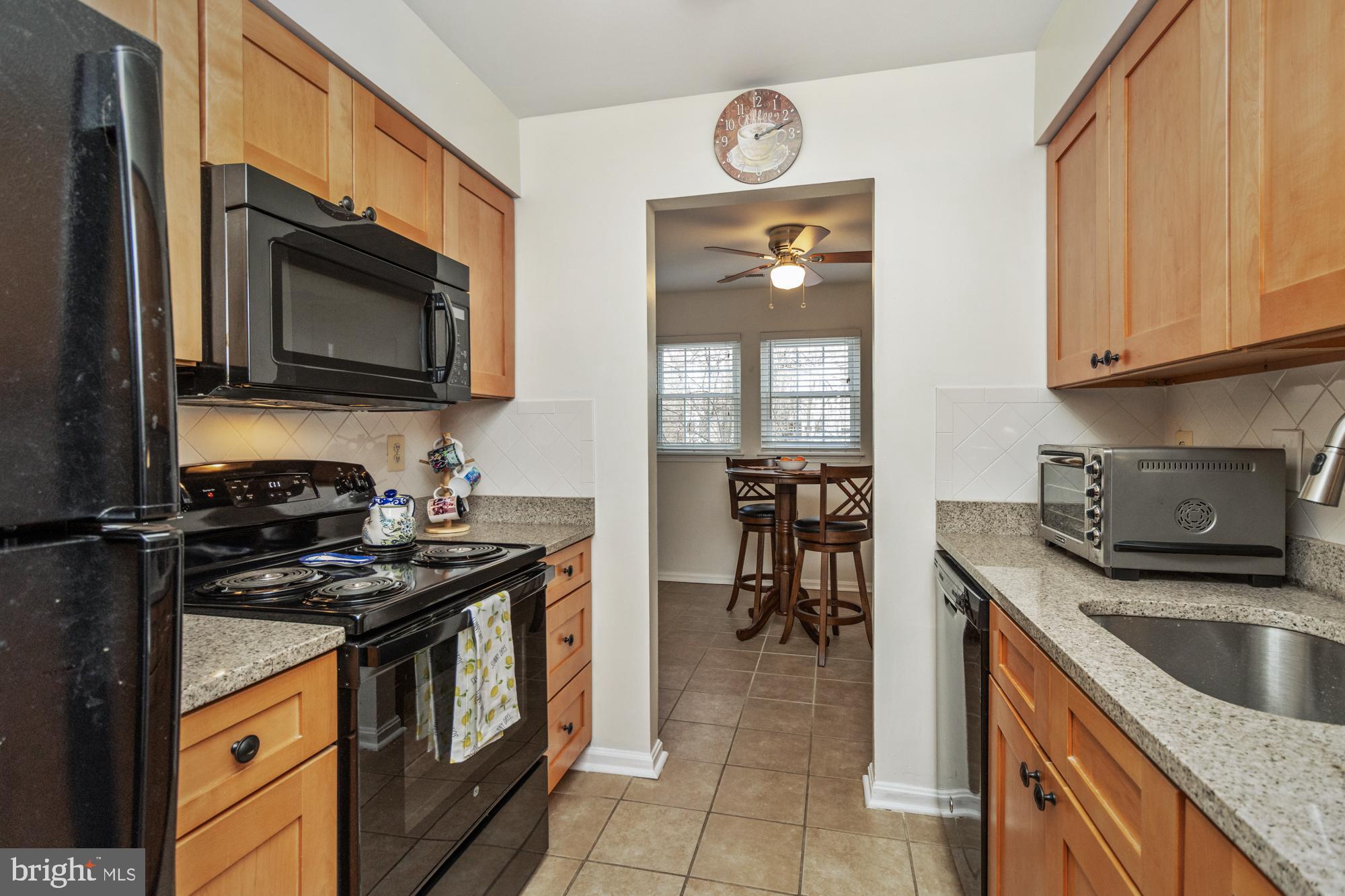 VILLAGE OF MONTGOMERY RUN - Residential