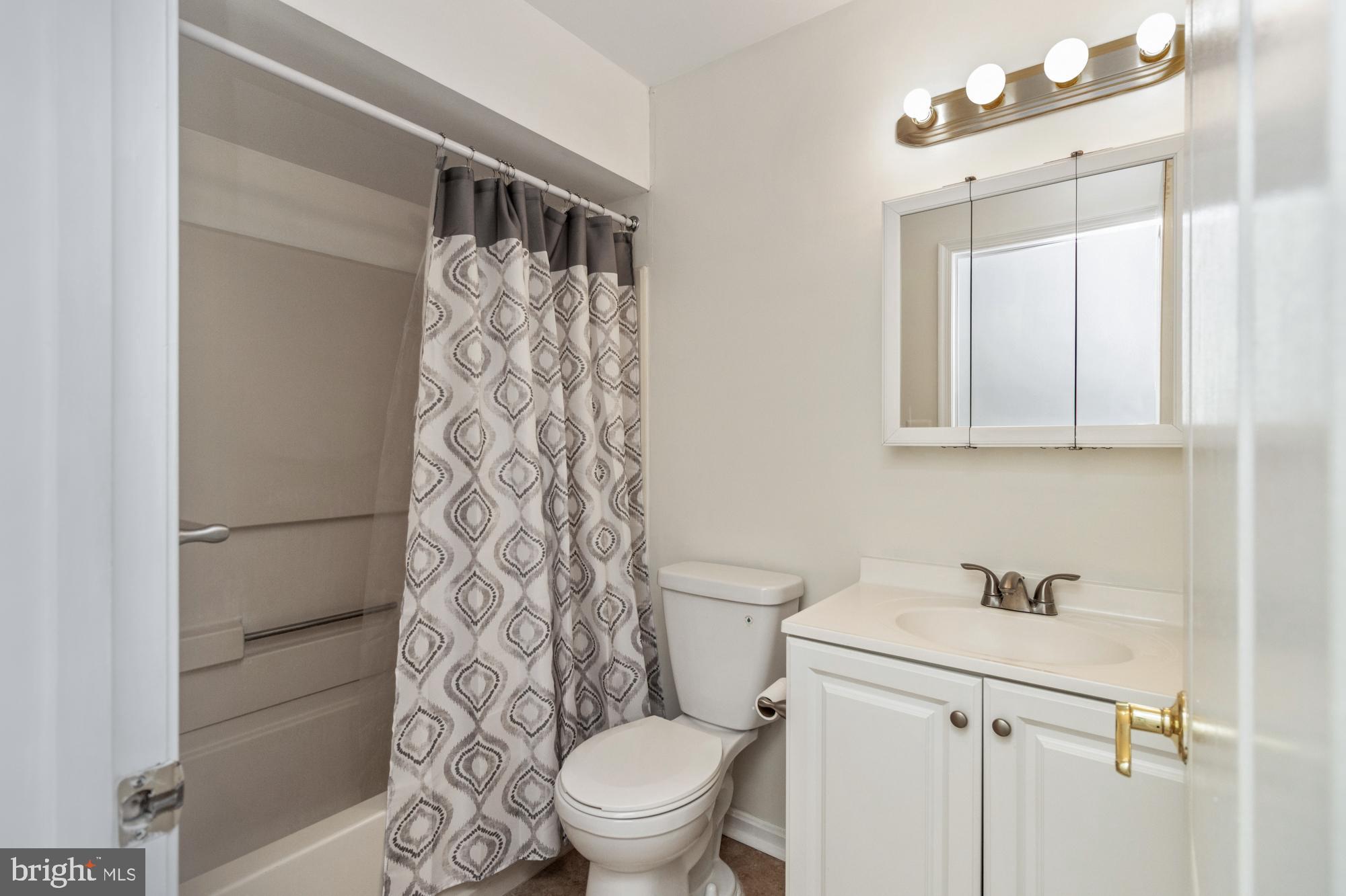 VILLAGE OF MONTGOMERY RUN - Residential