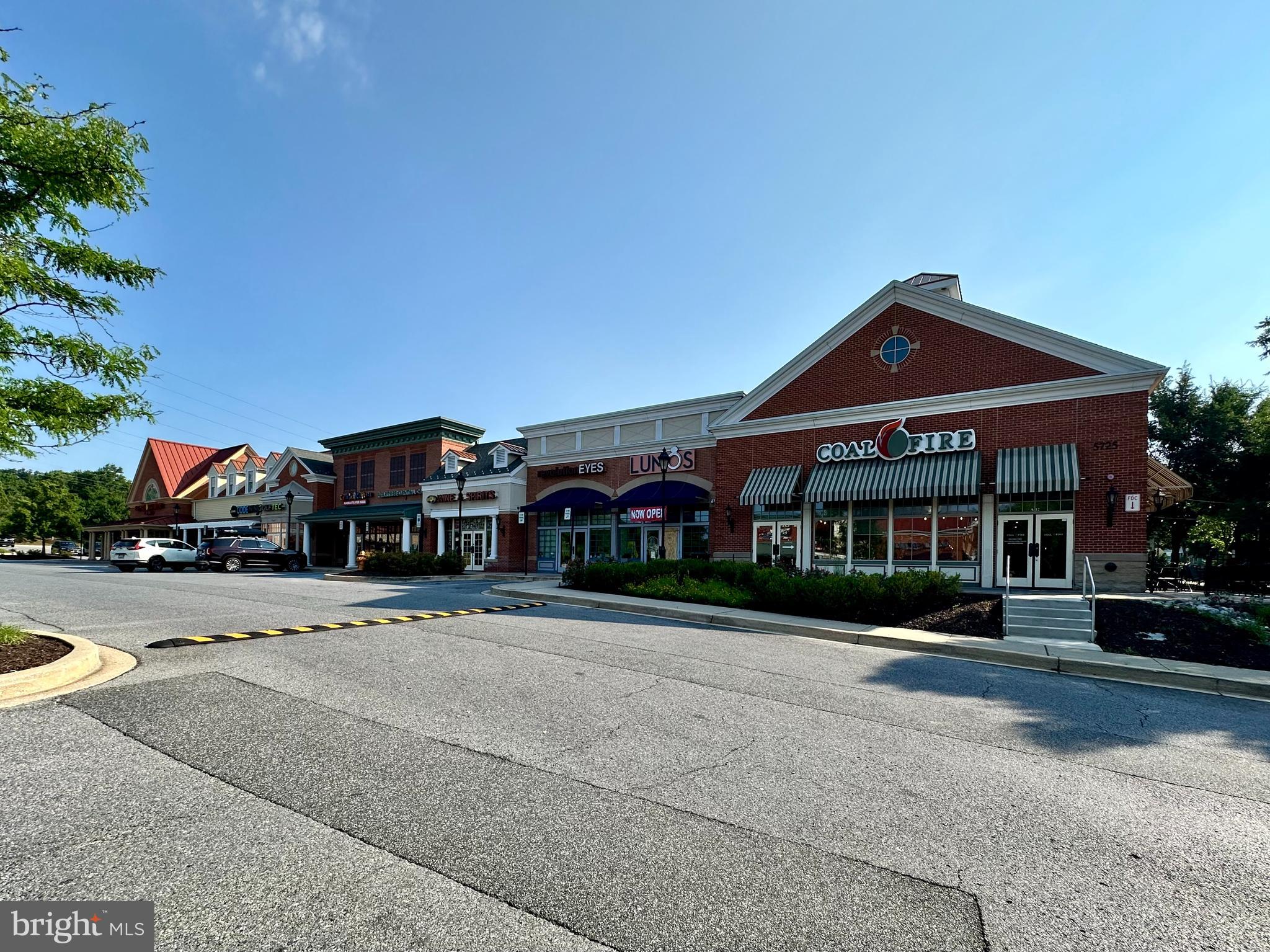 VILLAGE OF MONTGOMERY RUN - Residential