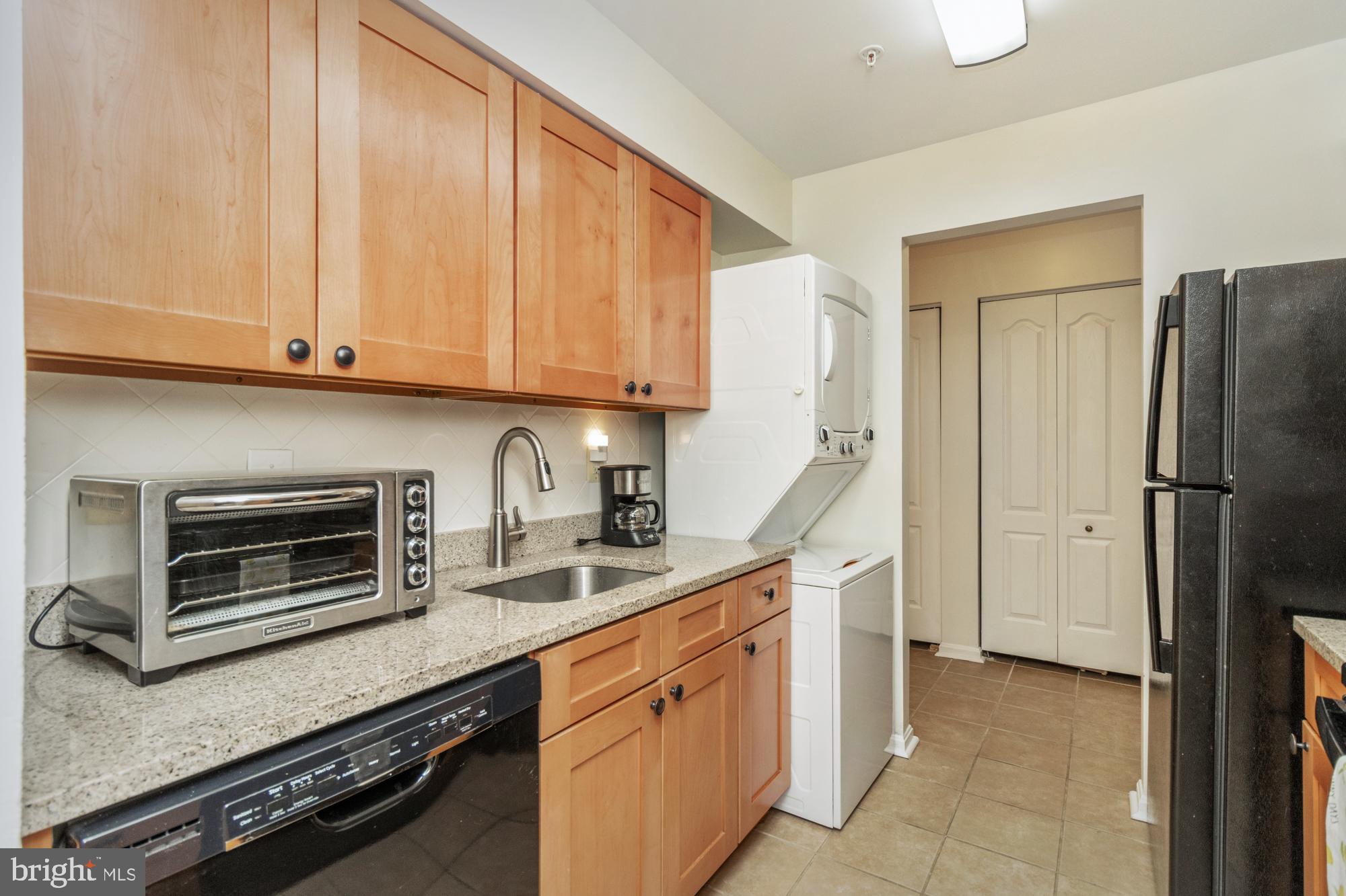 VILLAGE OF MONTGOMERY RUN - Residential