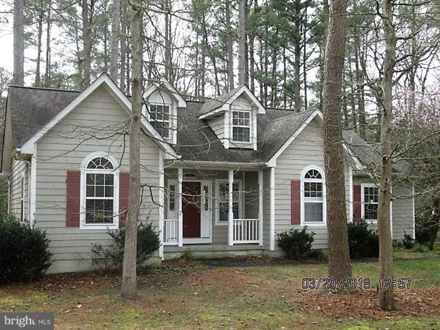 Golf course view! Cozy split BR rambler! Kit open to great room & dining area with granite counters! Great room w/gas FP,.door to extra large screened gazebo. MBR w/walk-in closet, jet tub, & separate shower! Other 2 BRs on other side of home for privacy! Deck w/covered breezeway to 2-car garage!  Home warranty Buyer pays all recordation & transfer taxes. Sold as-is. Golf Club fee $180.00/month.
