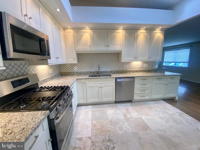 STONECREEK - Residential Lease